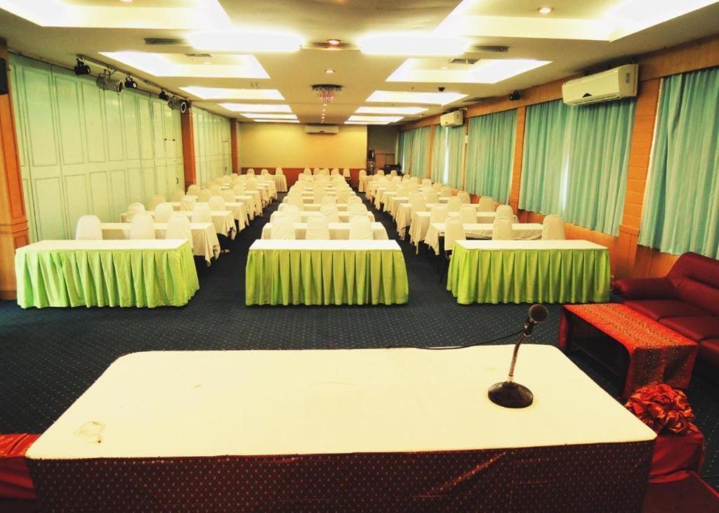 Lake Inn Hotel Songkhla Exterior photo