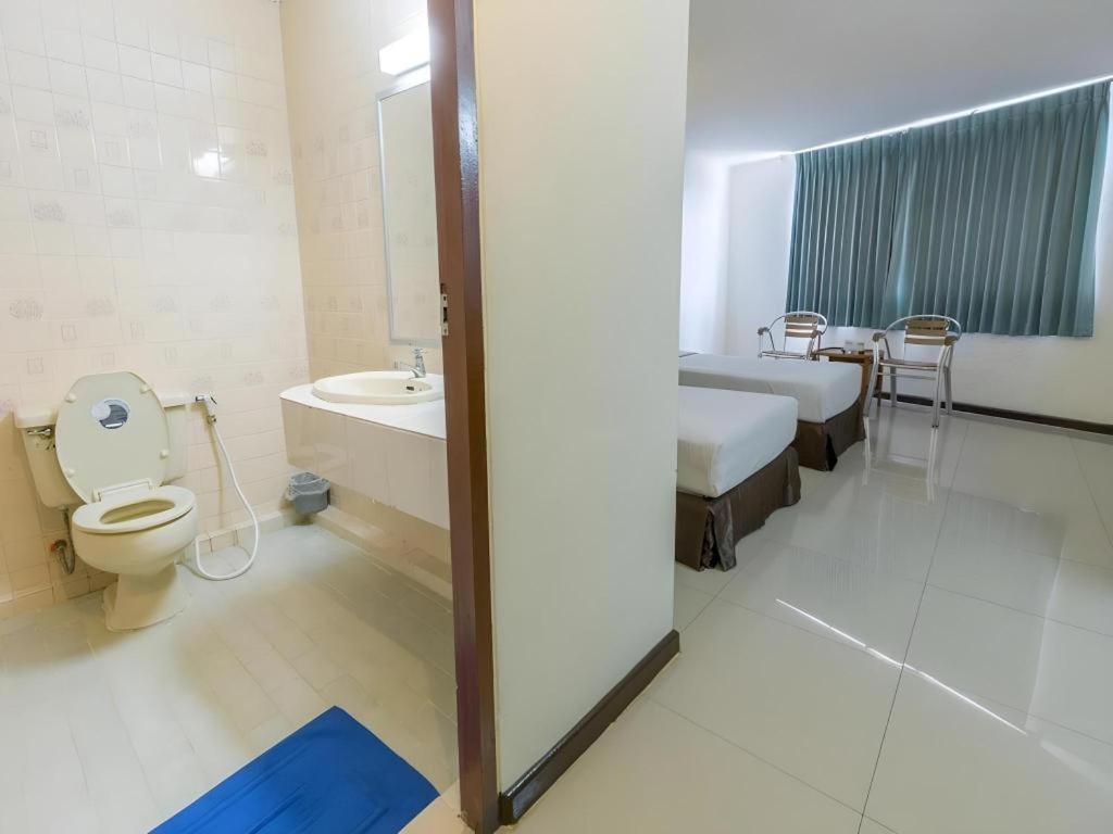 Lake Inn Hotel Songkhla Exterior photo