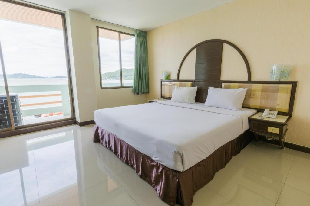 Lake Inn Hotel Songkhla Exterior photo