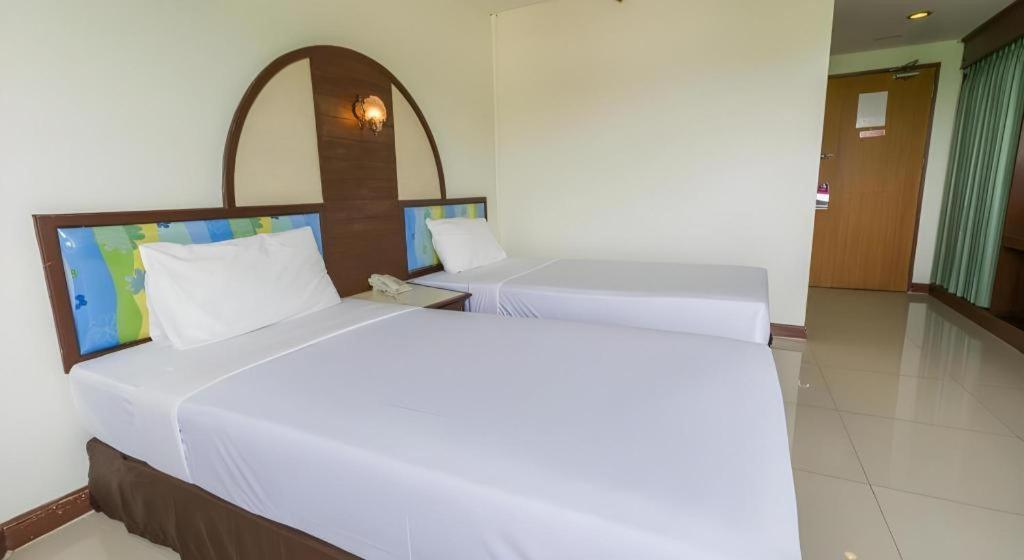 Lake Inn Hotel Songkhla Exterior photo