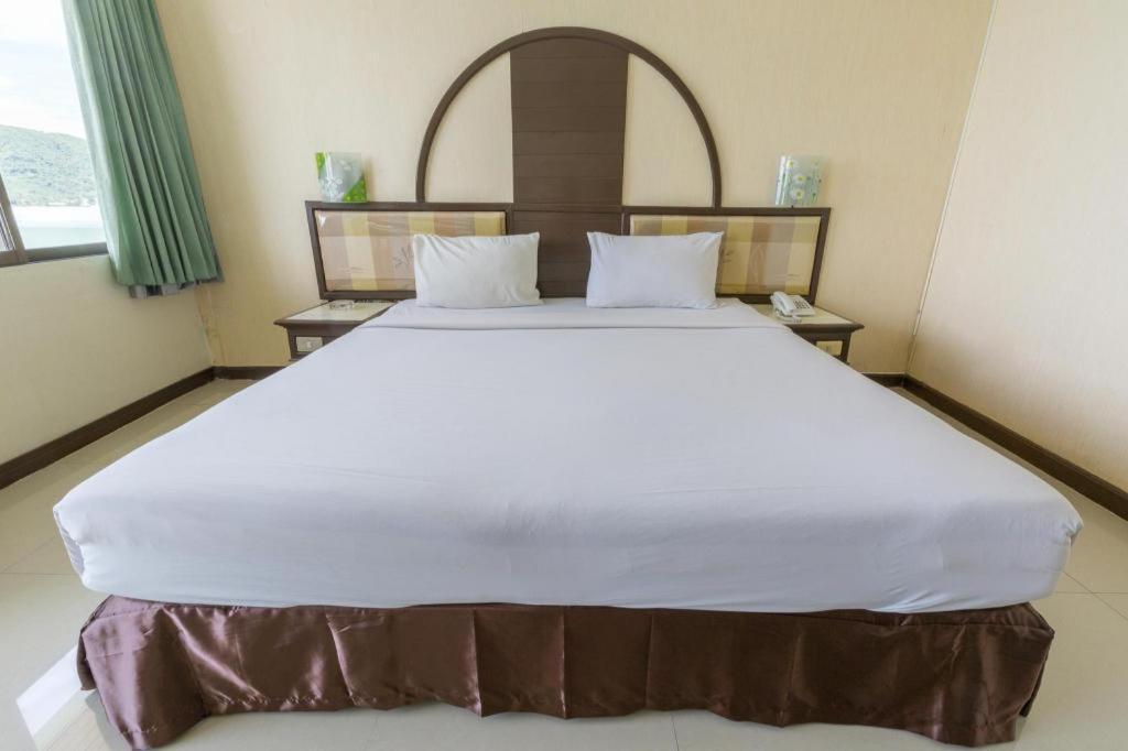 Lake Inn Hotel Songkhla Exterior photo