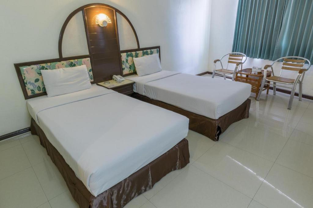Lake Inn Hotel Songkhla Exterior photo